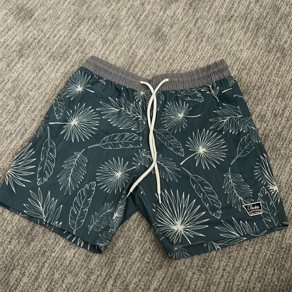 JACK’s SURFBOARDS - men’s size small shorts